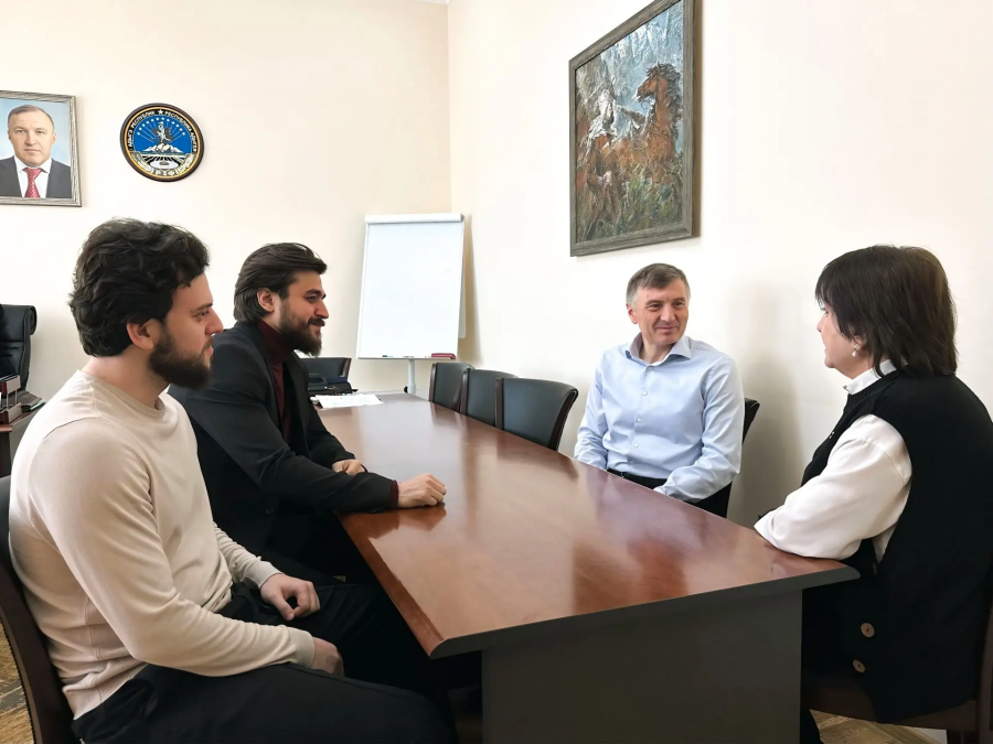 От юбилея к новым планам: Рабочая встреча с ансамблем «Ащэмэз»