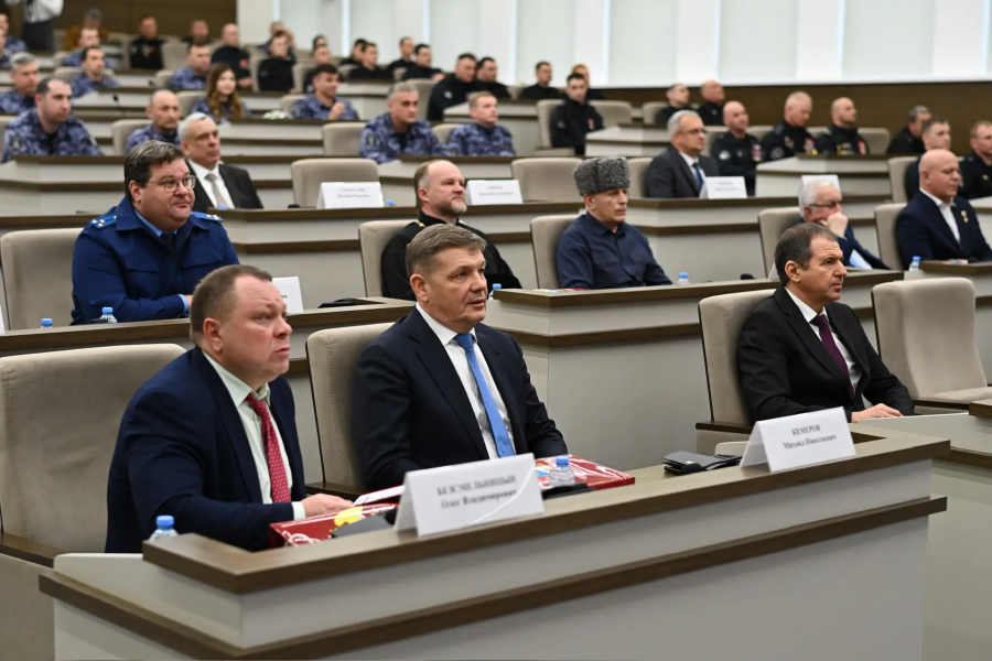 В Адыгее прошло торжественное собрание, посвящённое Дню войск национальной гвардии Российской Федерации